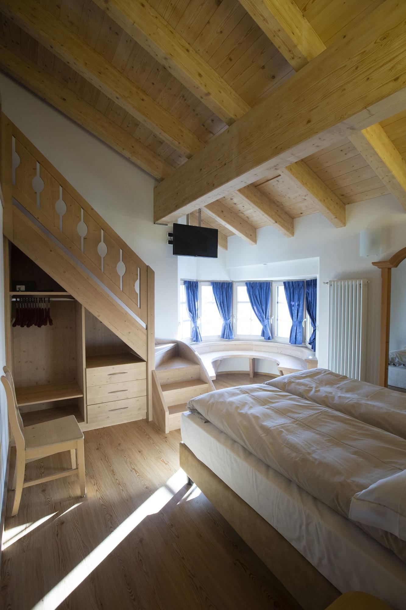 Hotel La Suisse 4*